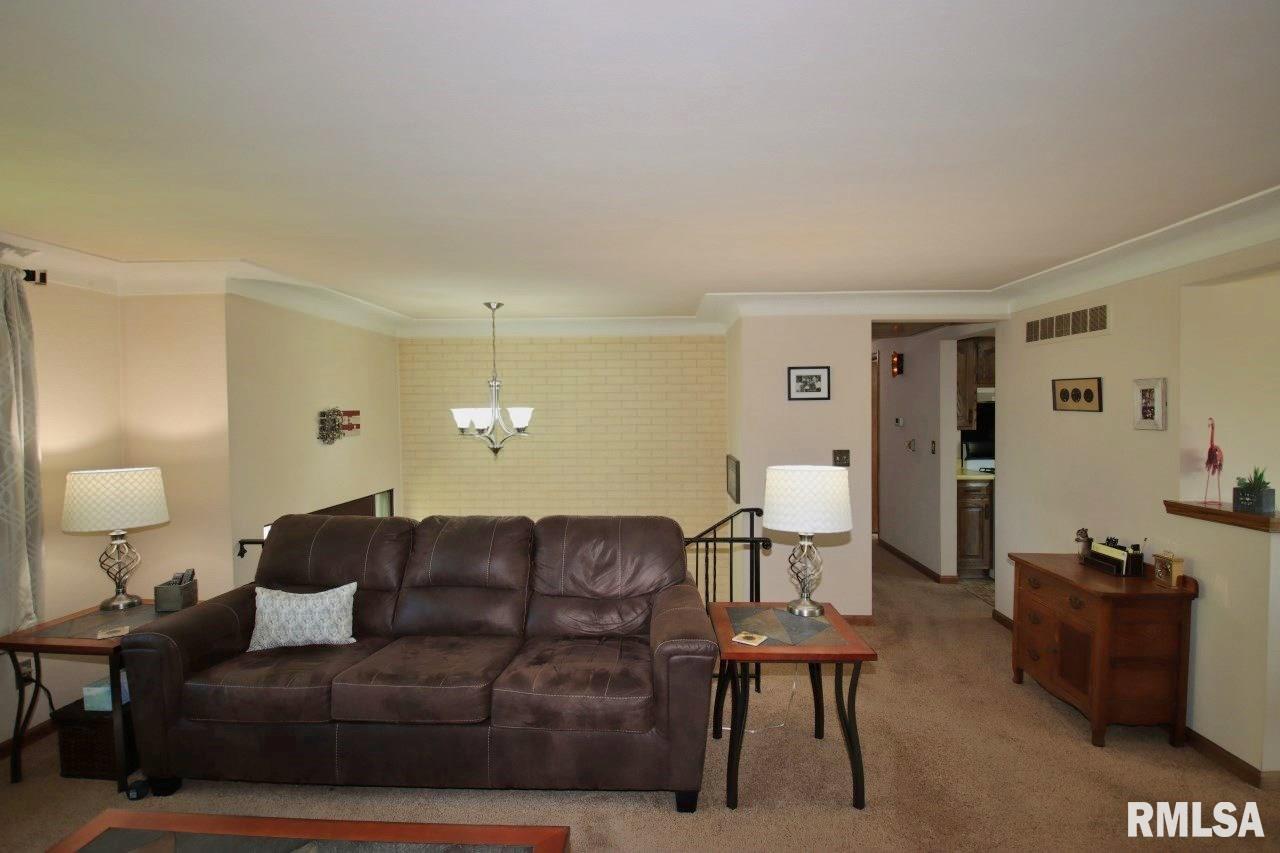 204 Hemlock Street Pekin, IL 61554 - Photo 17 of 71