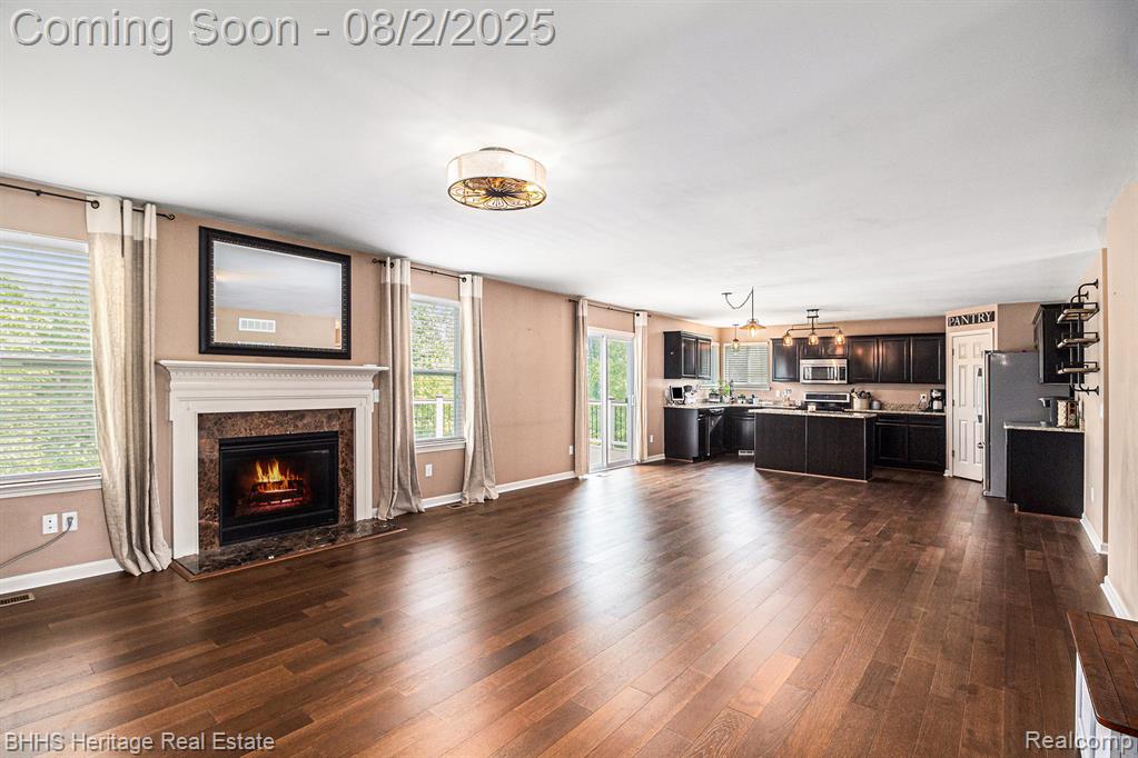 1246 Secretariat Way Howell, MI 48843 - Photo 10 of 37 Gallery Image 10