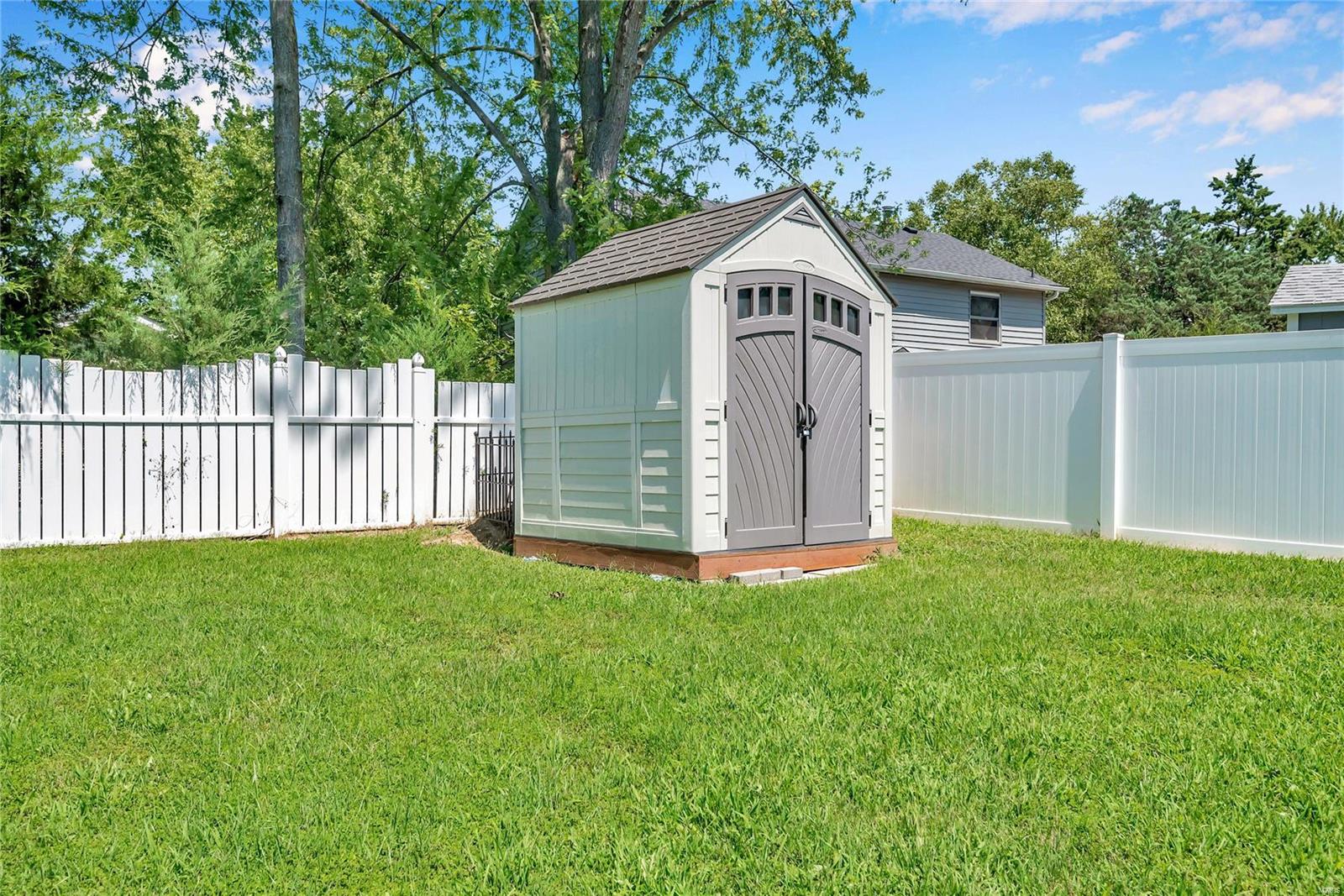 4735 Ringer Road St. Louis, MO 63129 - Photo 14 of 24 Gallery Image 14