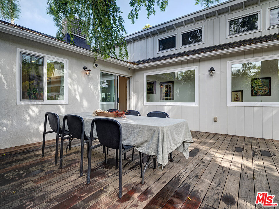 1314 Preston Way Venice, CA 90291 - Photo 17 of 30 a view of a house with backyard and sitting area