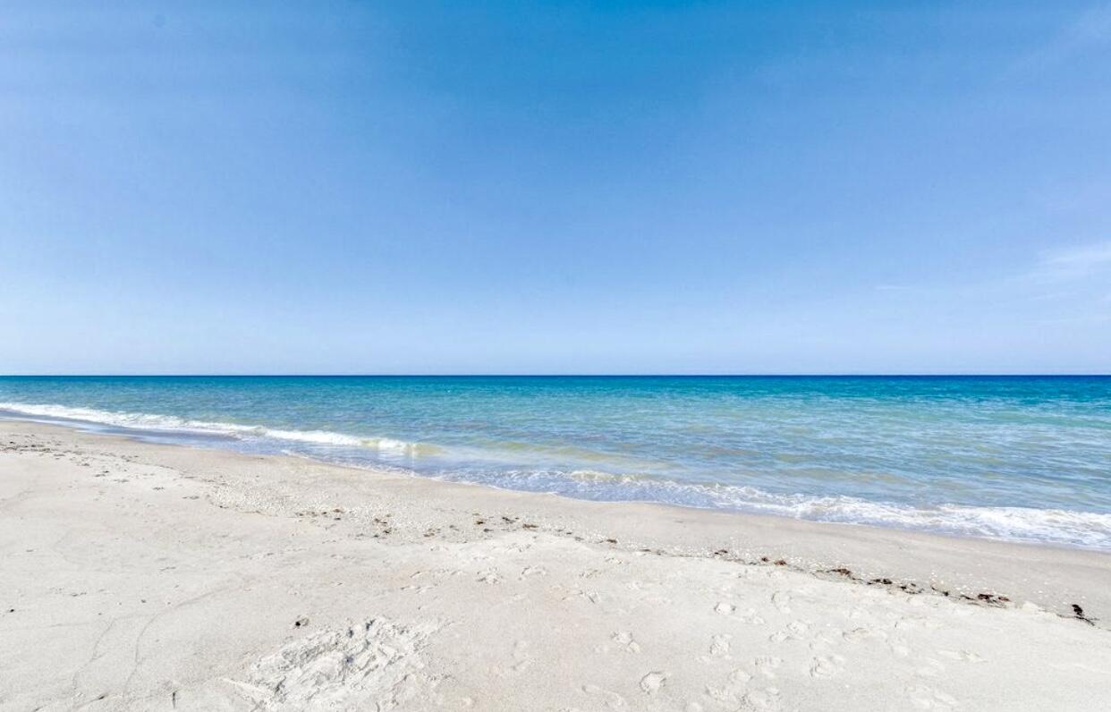 420 Celestial Way, Unit 303 Juno Beach, FL 33408 - Photo 4 of 39 IMG_5811