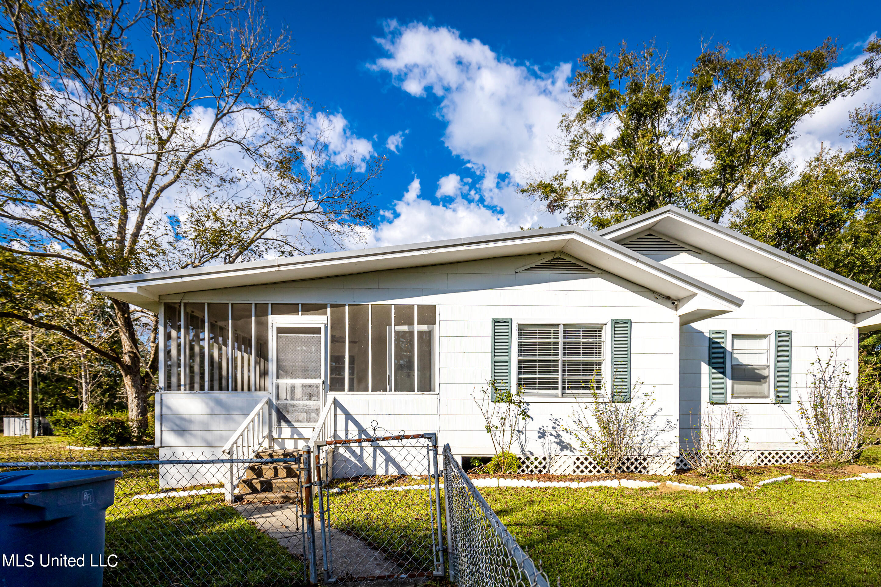 14720 Parker Road Biloxi, MS 39532 - Photo 2 of 87 IMG_1459