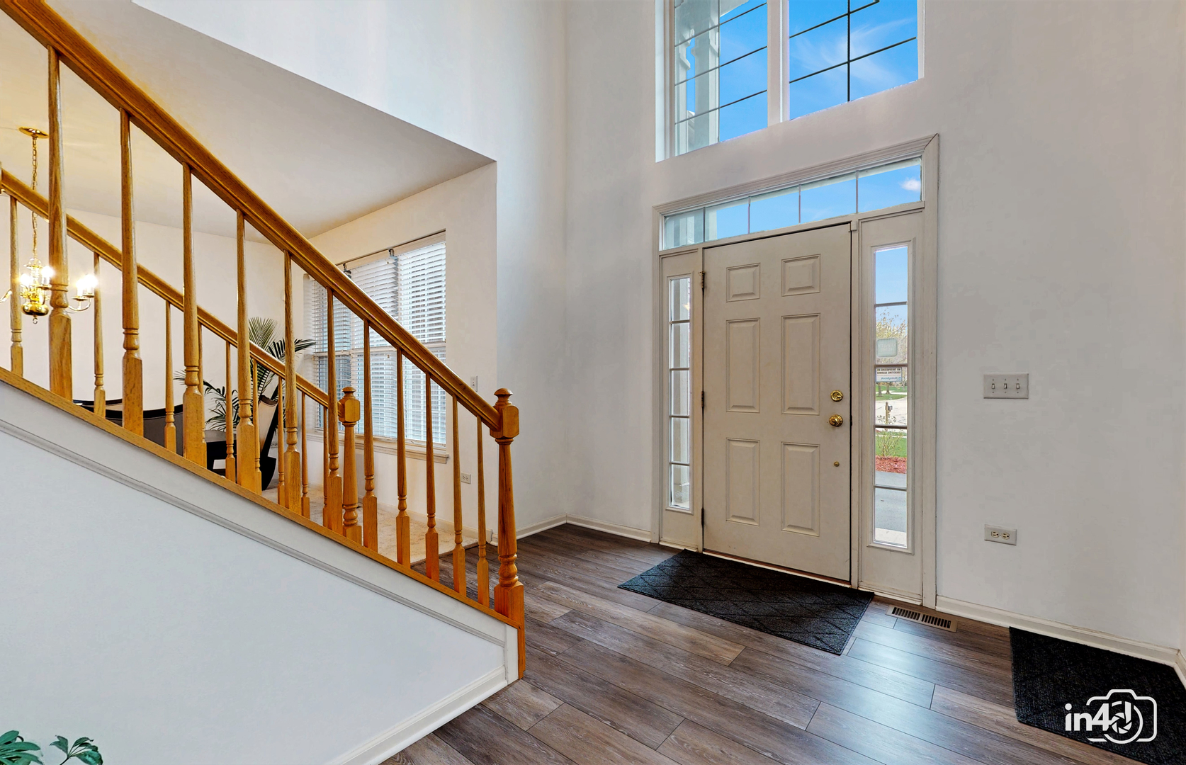 3 Ridge Court Bolingbrook, IL 60440 - Photo 5 of 52 a view of an entryway with wooden floor