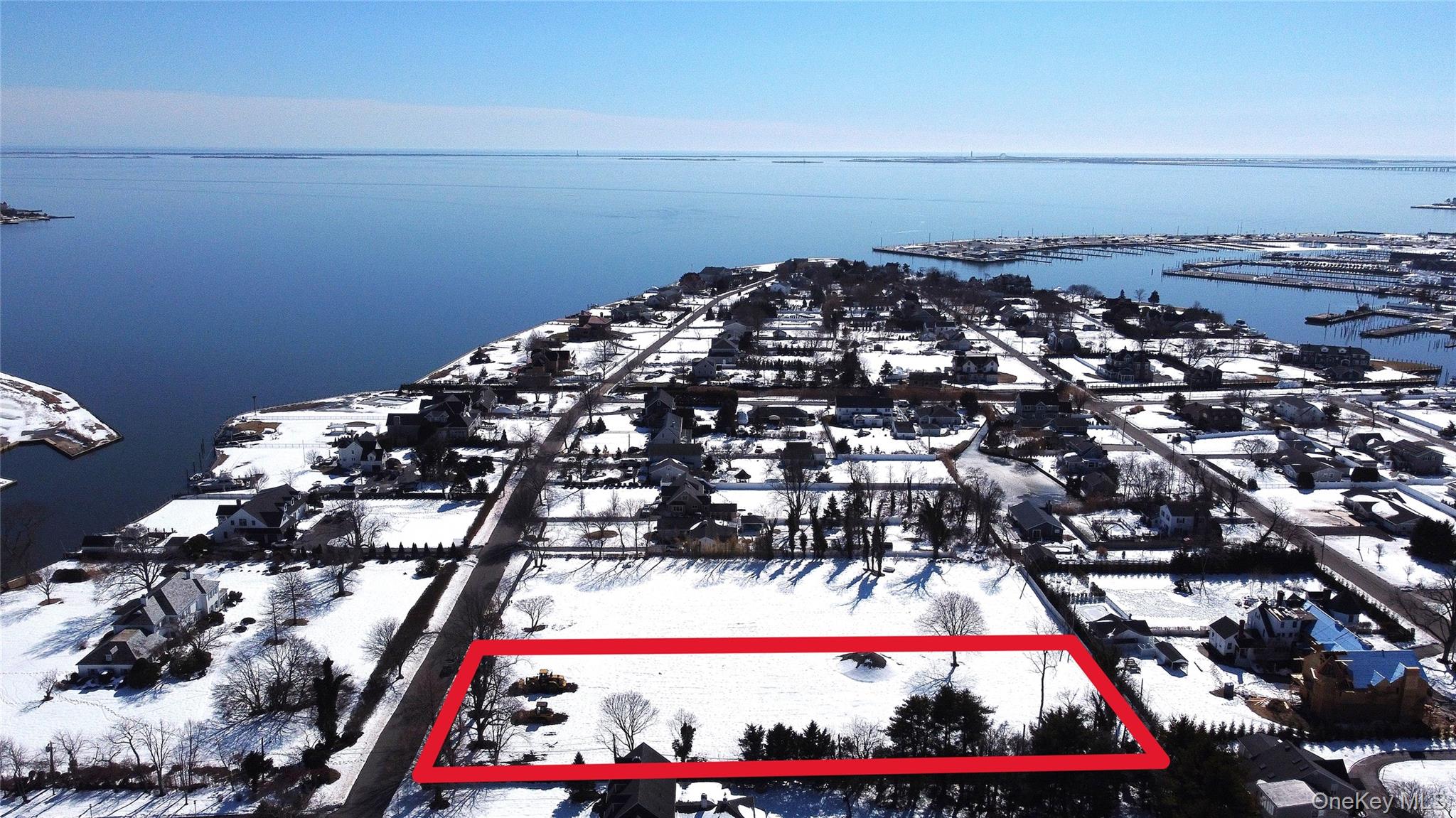 100 Awixa Avenue Bay Shore, NY 11706 - Photo 4 of 6