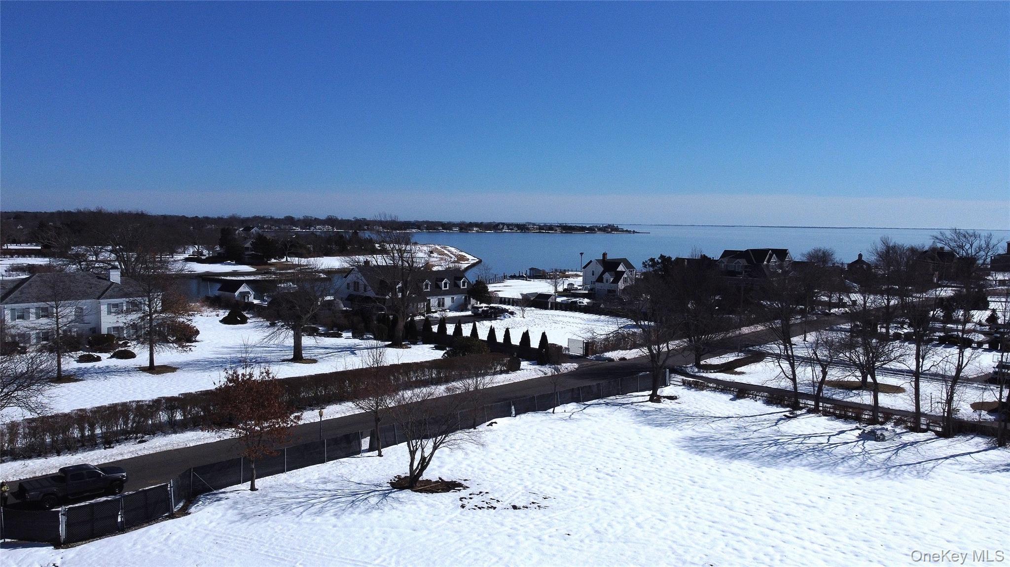 100 Awixa Avenue Bay Shore, NY 11706 - Photo 6 of 6 a view of a terrace with sitting area
