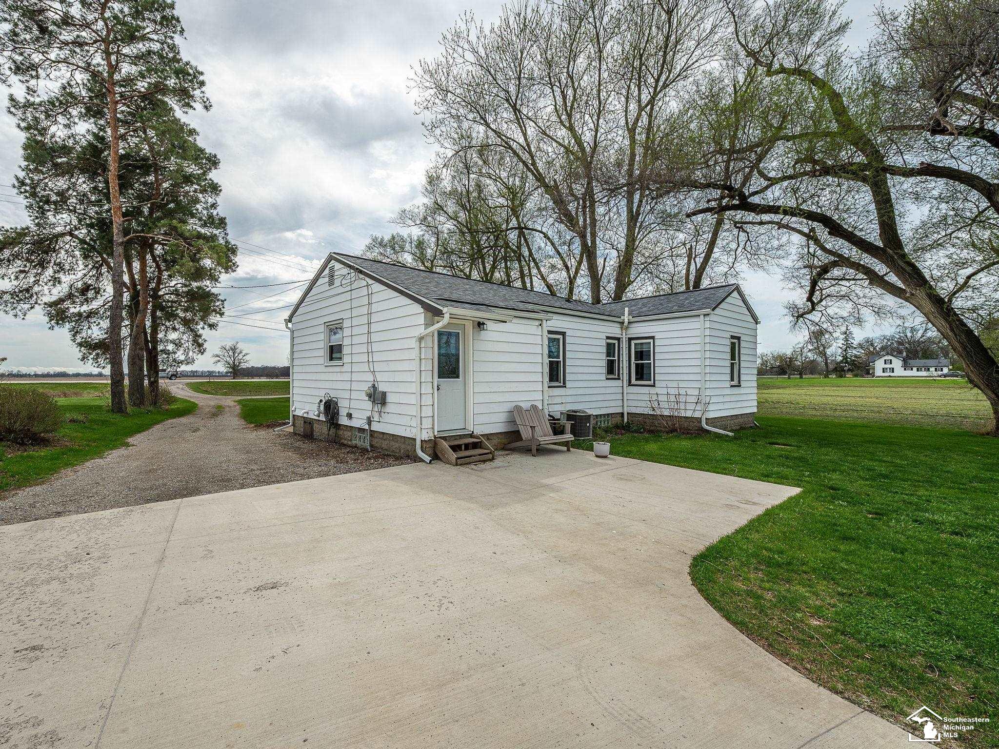 7650 South Custer Road Monroe, MI 48161 - Photo 20 of 34