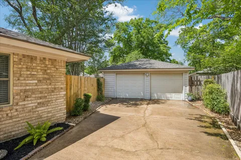 $565,000 | 11418 Ash Creek Drive, Houston, TX 77043