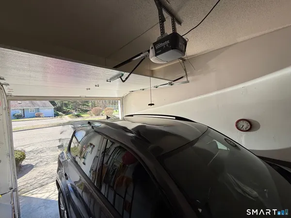 $2,400 | 14 Daniel Drive, Unit 14, East Windsor, CT 06088