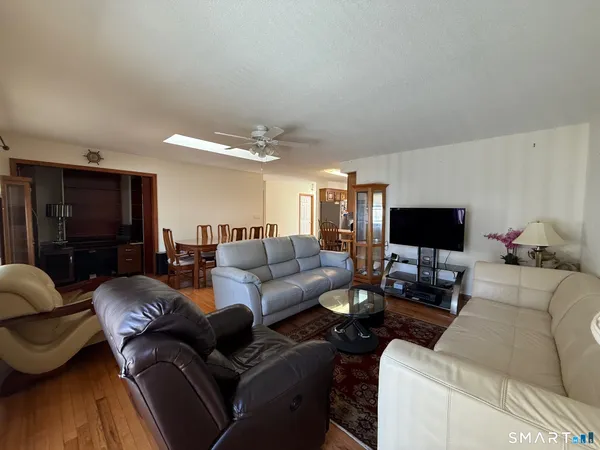 $2,400 | 14 Daniel Drive, Unit 14, East Windsor, CT 06088