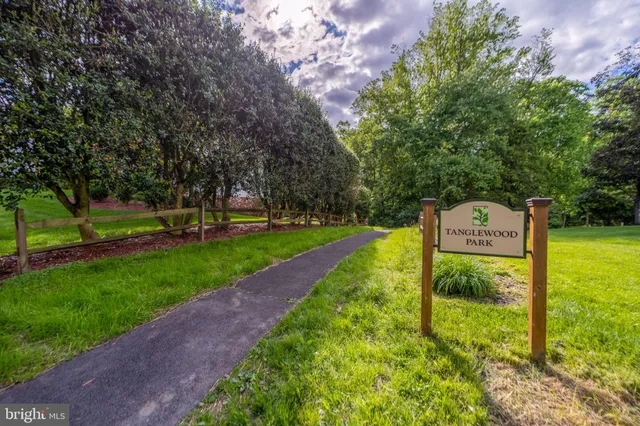 $5,300 | 2235 Abbotsford Drive, Vienna, VA 22181