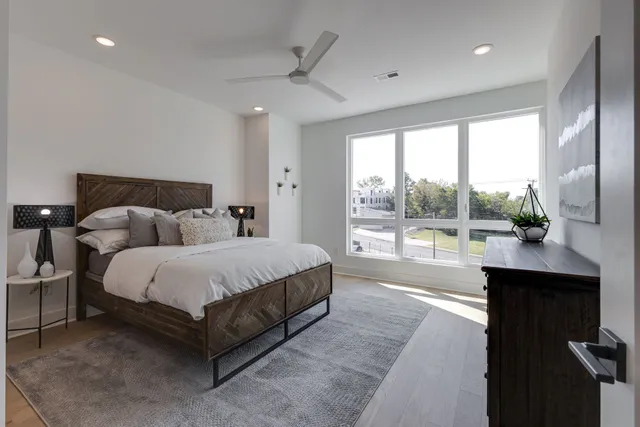 $2,995 | 2106 24th Avenue North, Unit J, Nashville, TN 37208