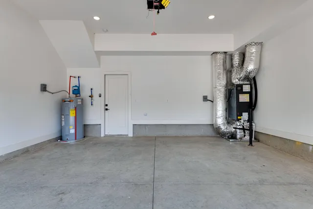 $2,995 | 2106 24th Avenue North, Unit J, Nashville, TN 37208