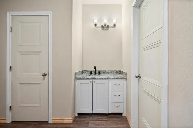 $1,750 | 2877 Conveyor Drive, Unit B, Burleson, TX 76028