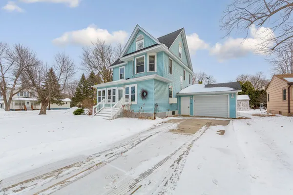 $215,000 | 802 3rd Avenue, Heron Lake, MN 56137