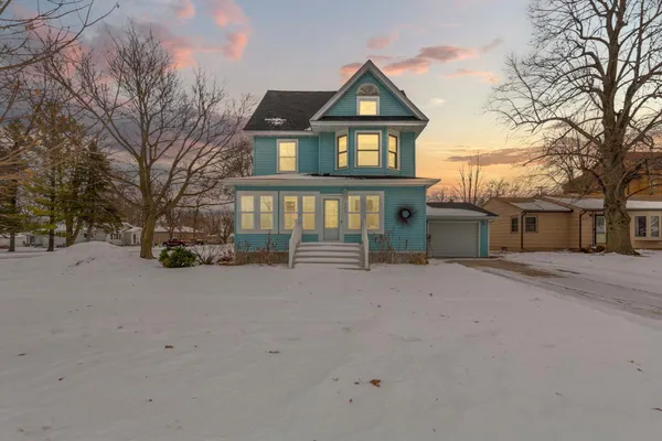 $215,000 | 802 3rd Avenue, Heron Lake, MN 56137