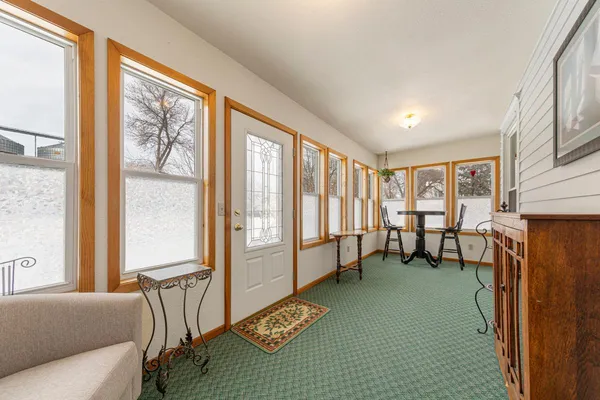 $215,000 | 802 3rd Avenue, Heron Lake, MN 56137