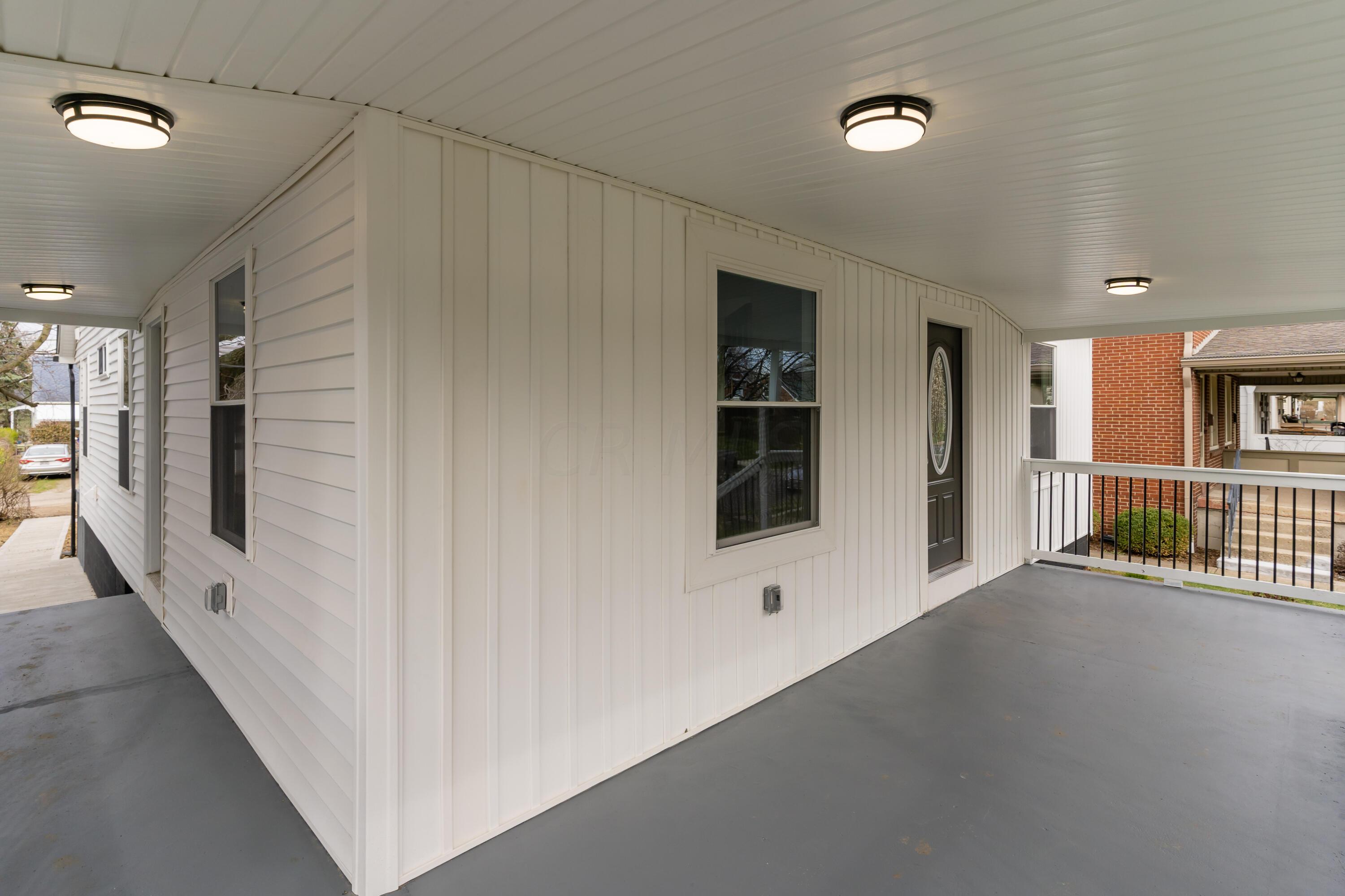 829 Thomas Road Columbus, OH 43212 - Photo 39 of 50 Wrap around porch.