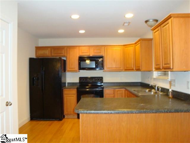 104 Falling Spring Court Simpsonville, SC 29681 - Photo 3 of 14 Gallery Image 3
