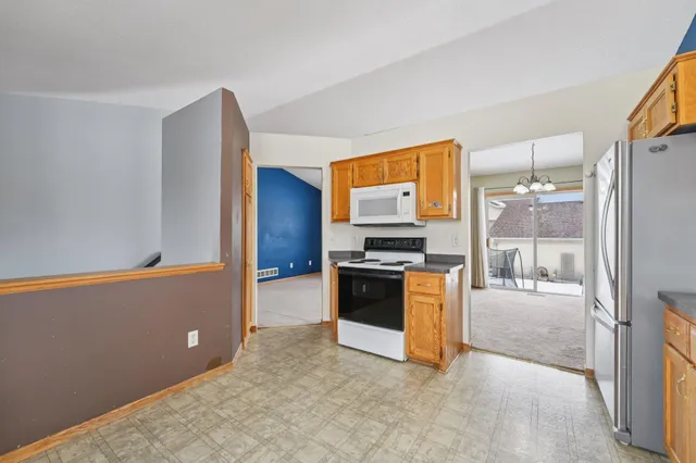 $249,900 | 931 Shady Ridge Lane, Braham, MN 55006