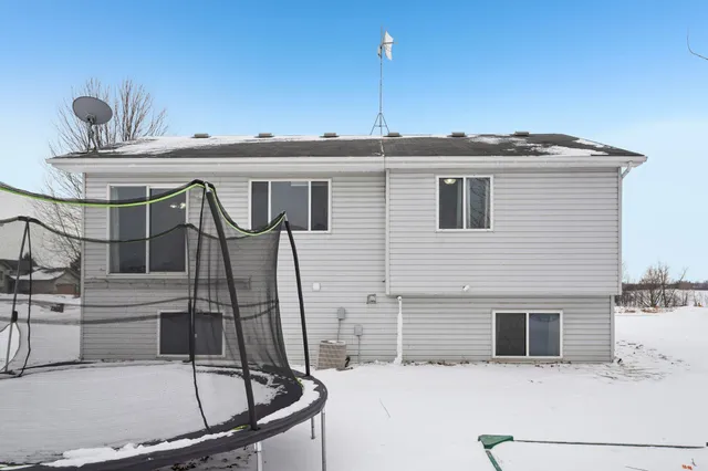 $249,900 | 931 Shady Ridge Lane, Braham, MN 55006