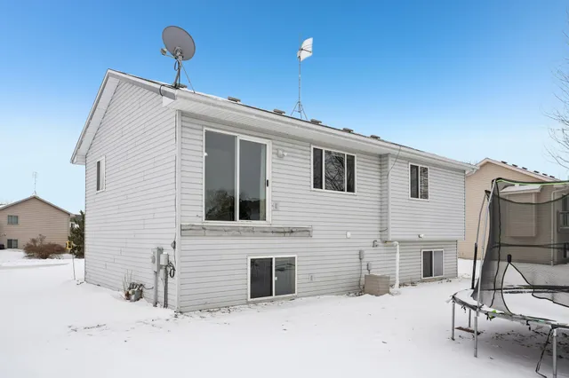 $249,900 | 931 Shady Ridge Lane, Braham, MN 55006