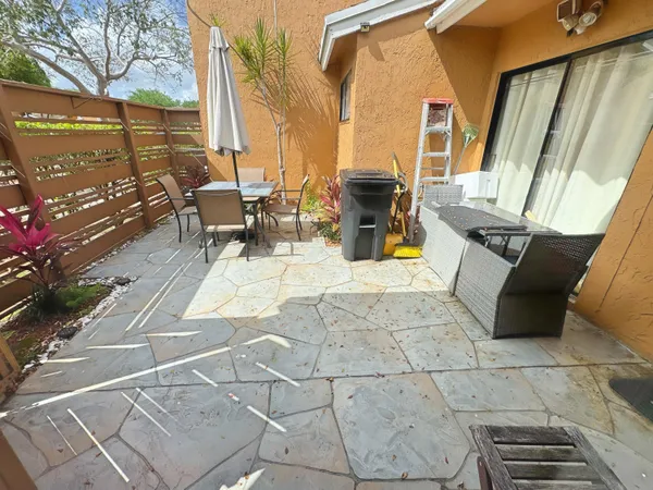 $2,300 | 8007 Northwest 71st Court, Tamarac, FL 33321