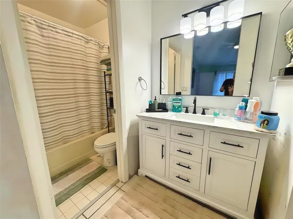 $2,300 | 8007 Northwest 71st Court, Tamarac, FL 33321