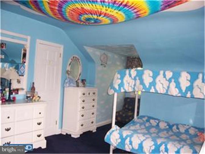 2283 Deer Path Road Huntingdon Valley, PA 19006 - Photo 14 of 19 Bedroom 3
