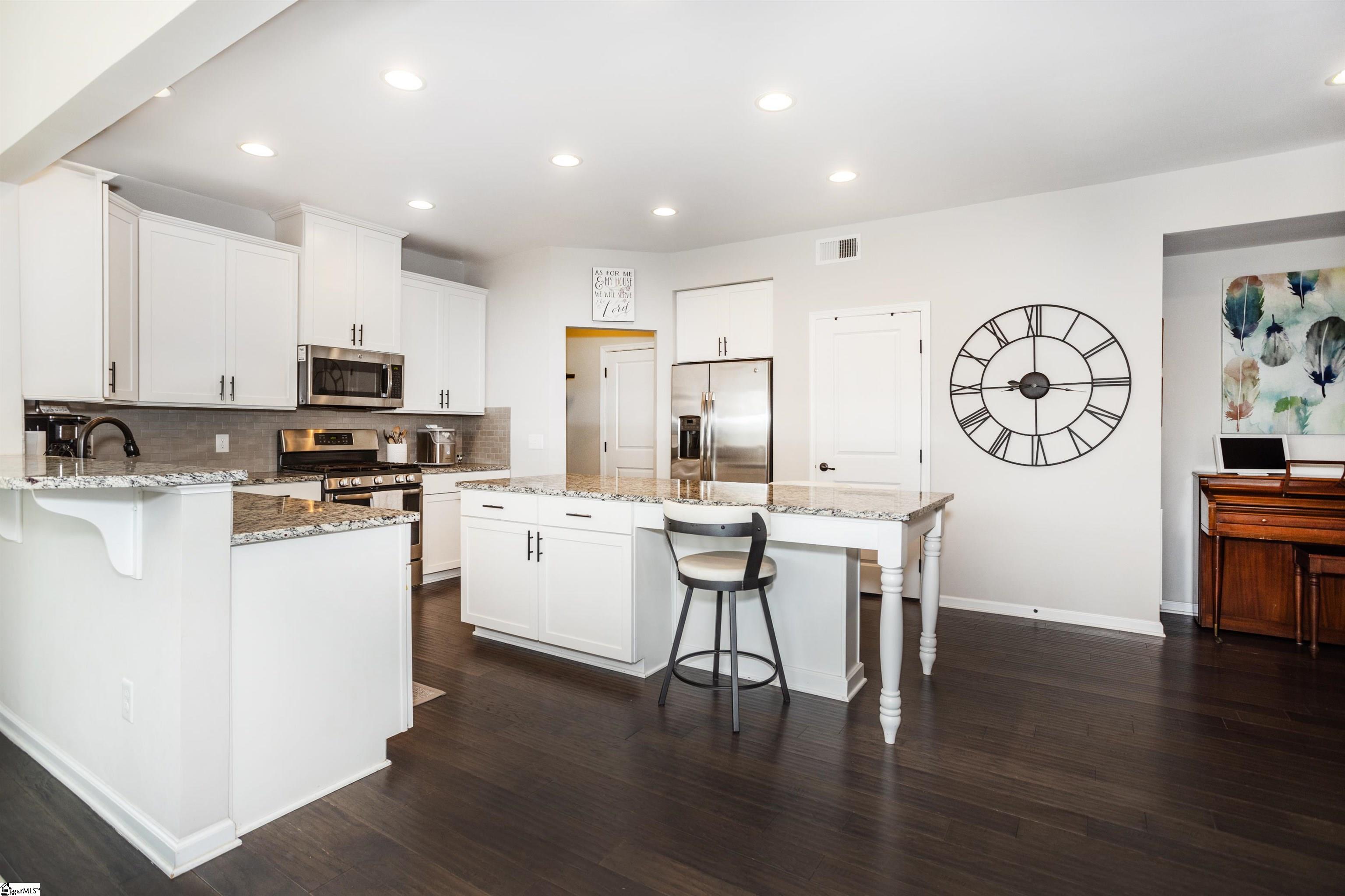 374 Bucklebury Road Greer, SC 29651 - Photo 18 of 48 Gallery Image 18