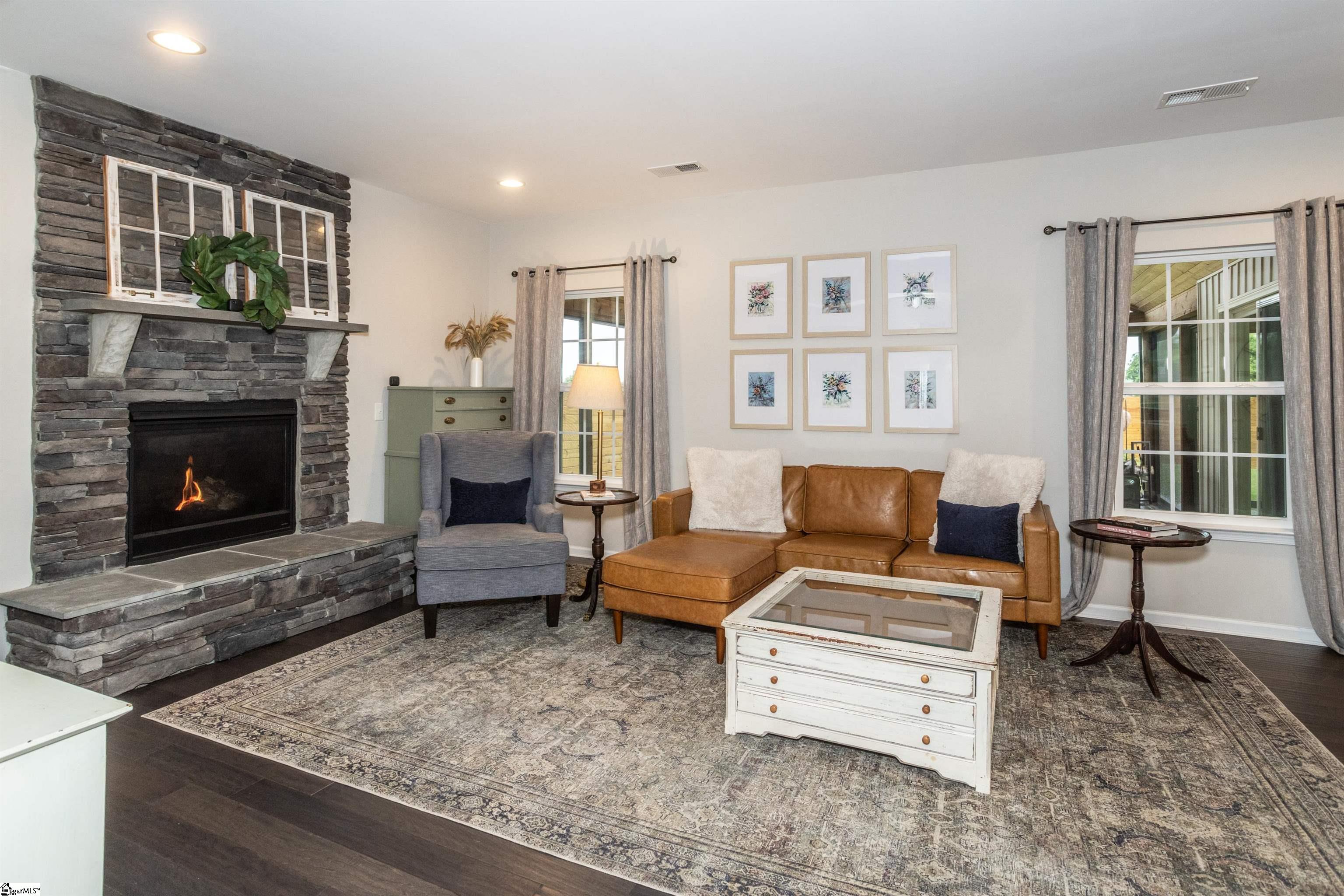 374 Bucklebury Road Greer, SC 29651 - Photo 10 of 48 Gallery Image 10
