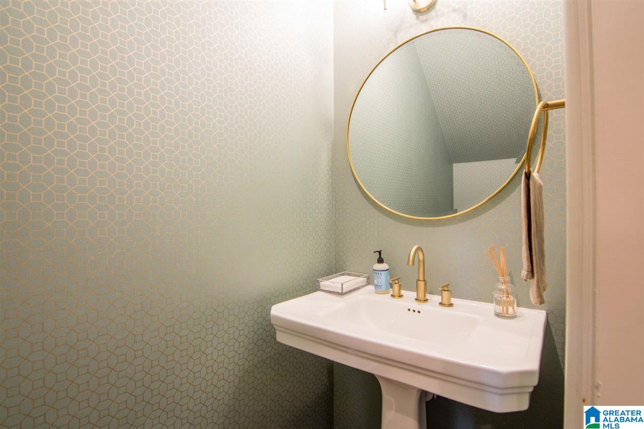 655 Rumble Avenue Birmingham, AL 35213 - Photo 20 of 31