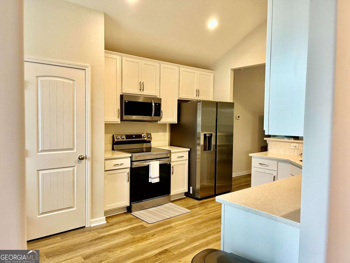 283 Chestnut Drive Brunswick, GA 31523 - Photo 6 of 38