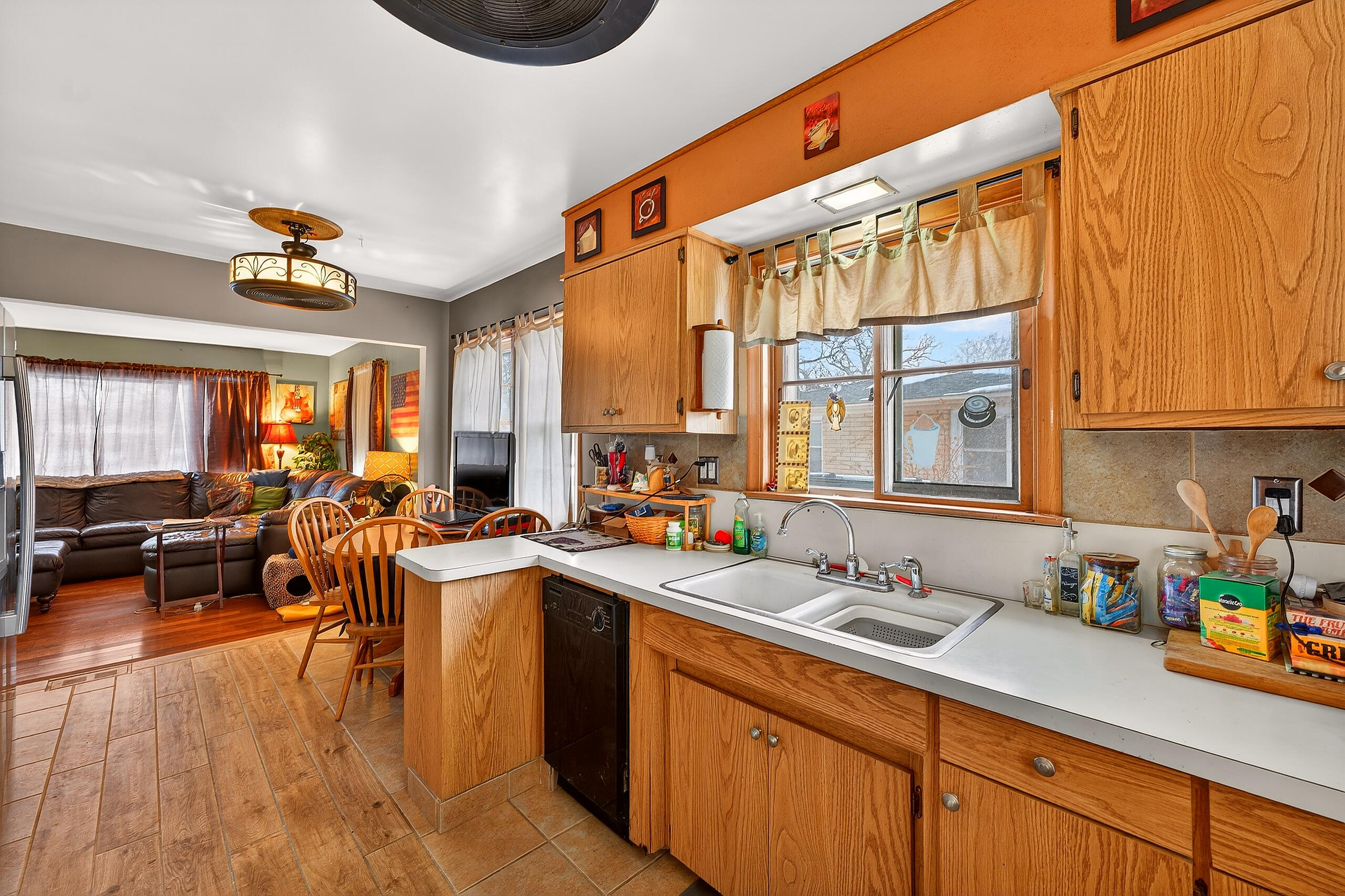 7849 Pershing Boulevard Kenosha, WI 53142 - Photo 14 of 26 014_DH104702