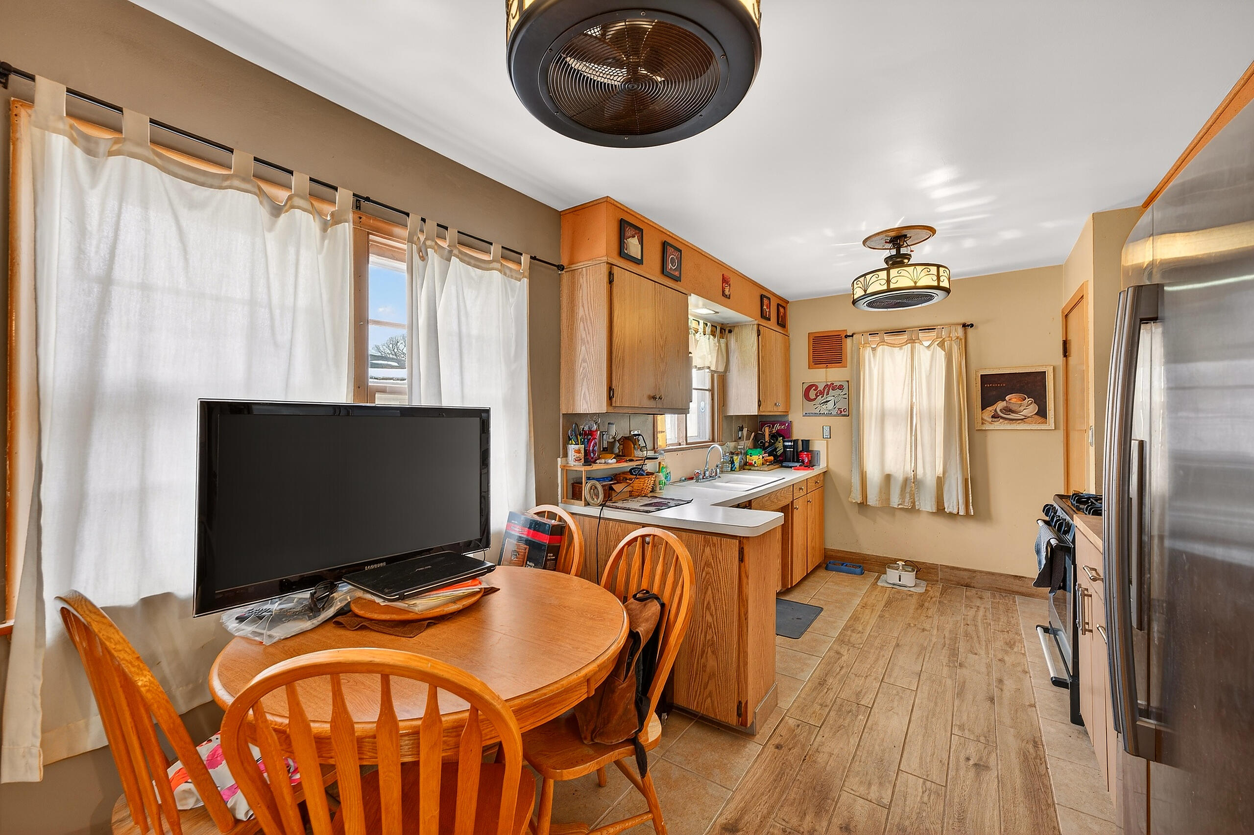 7849 Pershing Boulevard Kenosha, WI 53142 - Photo 10 of 26 010_DH104682