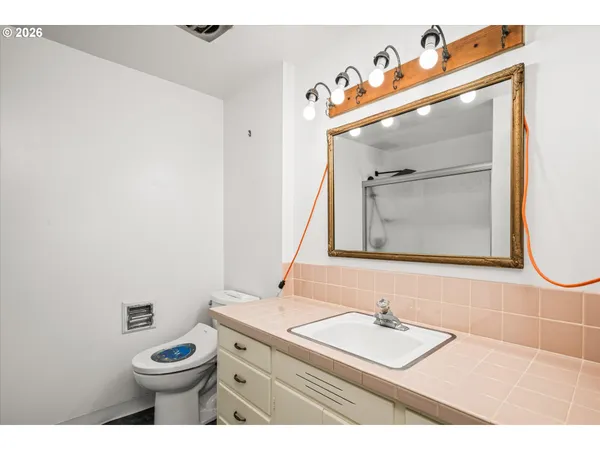 $425,000 | 1755 Brentwood Avenue, Eugene, OR 97404
