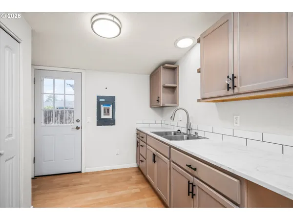 $425,000 | 1755 Brentwood Avenue, Eugene, OR 97404