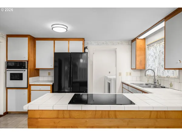 $425,000 | 1755 Brentwood Avenue, Eugene, OR 97404