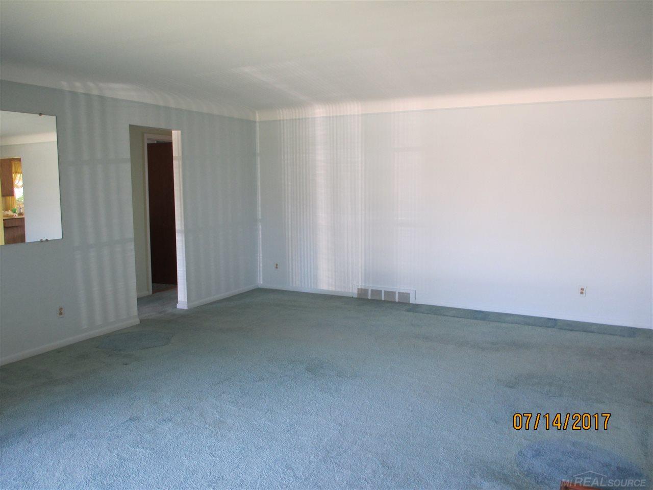 27678 Jean Road Warren, MI 48093 - Photo 3 of 42 31326247-2.JPG
