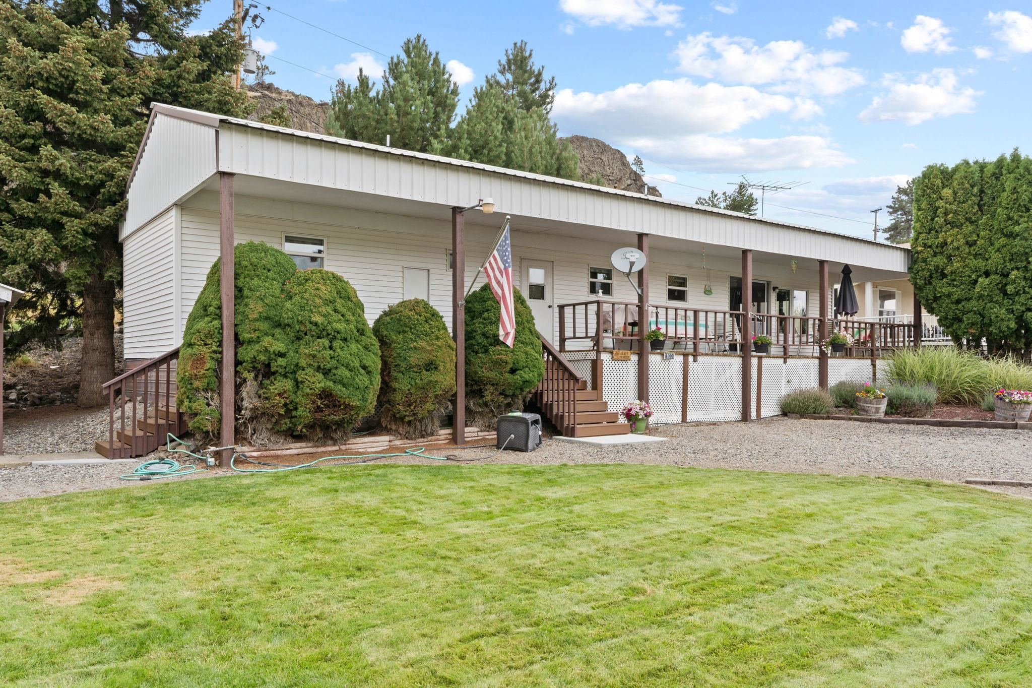 19006 West Bunker Road Cheney, WA 99004 - Photo 2 of 34