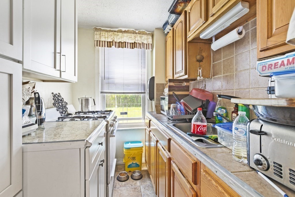 185 Stevens Street Fall River, MA 02721 - Photo 21 of 28