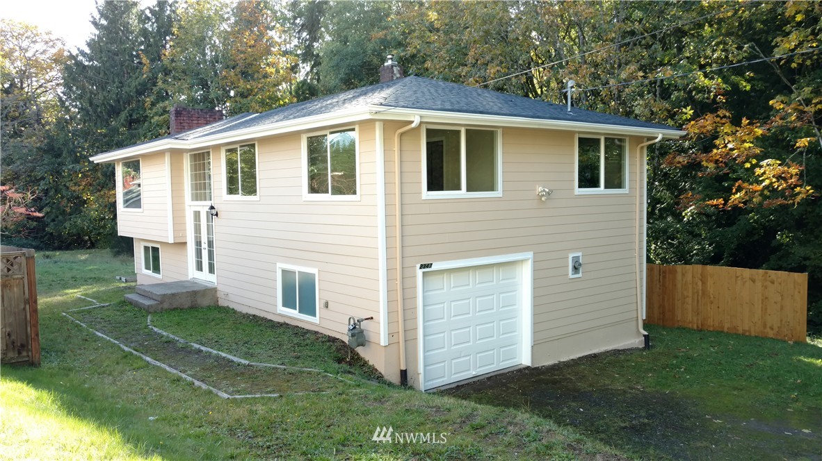 2347 Sheridan Road Bremerton, WA 98310 - Photo 1 of 16 Gallery Image 1