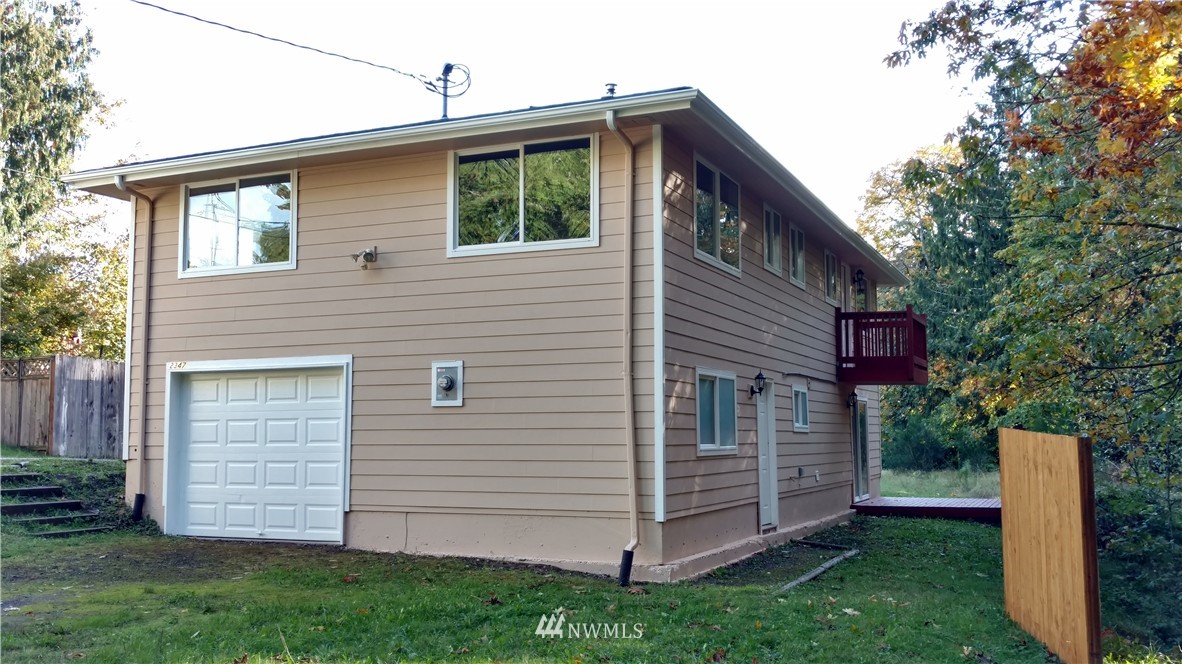 2347 Sheridan Road Bremerton, WA 98310 - Photo 2 of 16 Gallery Image 2