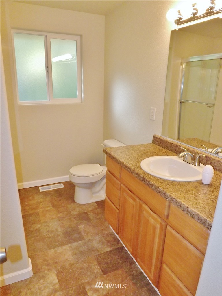 2347 Sheridan Road Bremerton, WA 98310 - Photo 9 of 16 Gallery Image 9