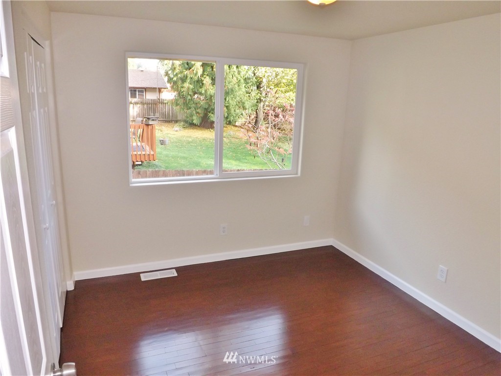 2347 Sheridan Road Bremerton, WA 98310 - Photo 10 of 16 Gallery Image 10