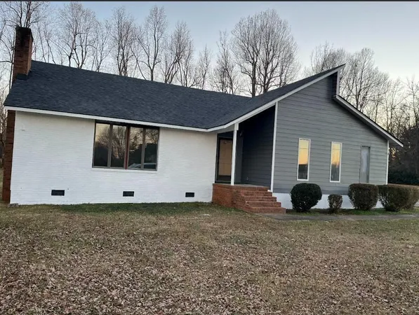 $2,000 | 2144 South Third Street, Mebane, NC 27302