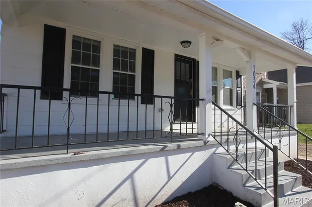 $1,800 | 1034 North Rock Hill Road, Rock Hill, MO 63119