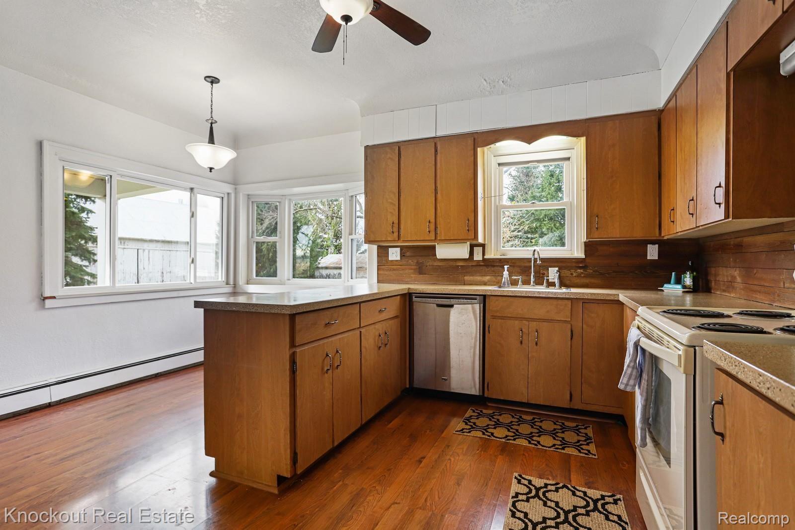 5161 Dixon Road Vassar, MI 48768 - Photo 12 of 68 5160 Dixon Vassar-17.jpg