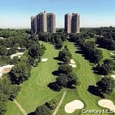 $379,000 | 269 Grand Central Parkway, Unit 32P | Glen Oaks