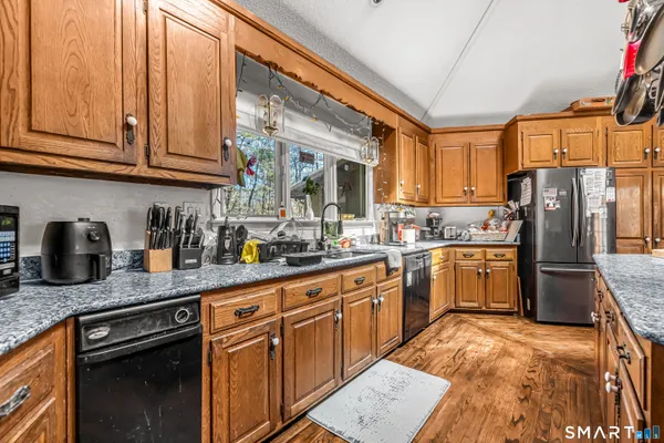 $449,900 | 45 Panthorn Trail, Southington, CT 06489