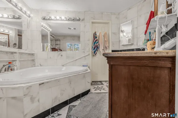 $449,900 | 45 Panthorn Trail, Southington, CT 06489